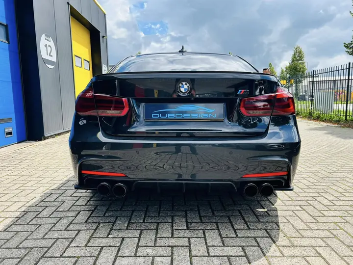 BMW, achterlichten gesmoked