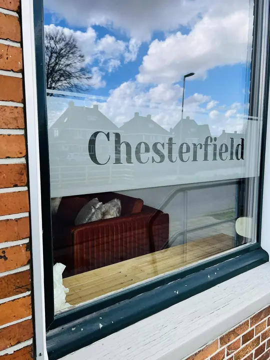 Raambelettering voor Chesterfield
