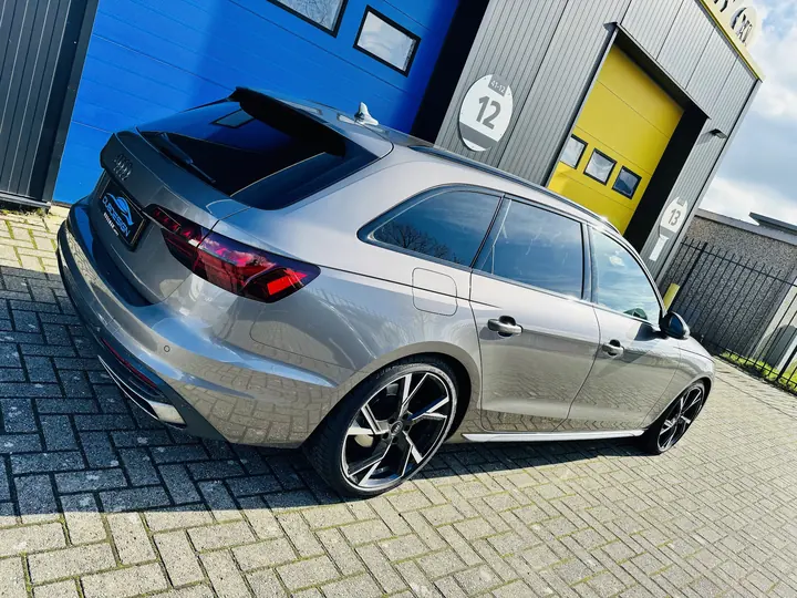 Audi A4 Avant, achterzijruiten getint